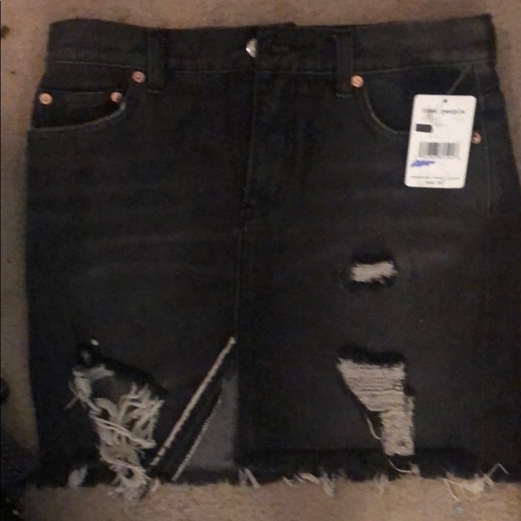 Free People distressed mini skirt - Picture 2 of 4